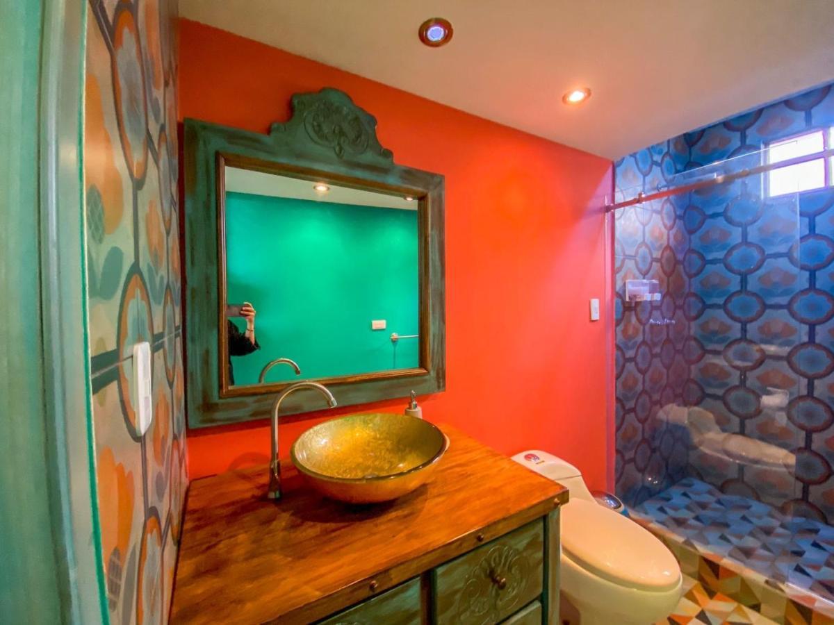 Cosmos Chill - Suite Con Jacuzzi Y Acuario Ambato Exterior foto