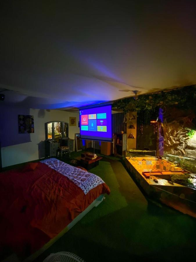 Cosmos Chill - Suite Con Jacuzzi Y Acuario Ambato Exterior foto